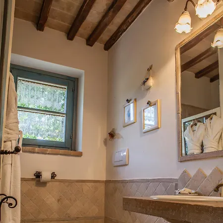 Sleeps 4 Pool Air Con Wifi Collazzone