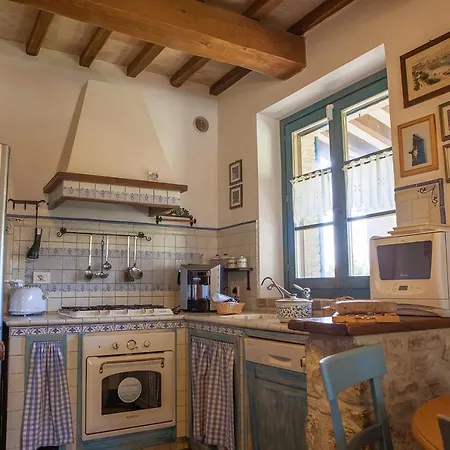 Villa Sleeps 4 Pool Air Con Wifi *